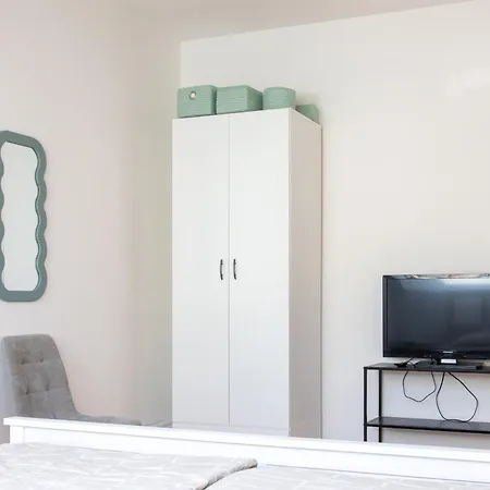 Schoene Mit Parkplatz Im Zentrum Von * Linz