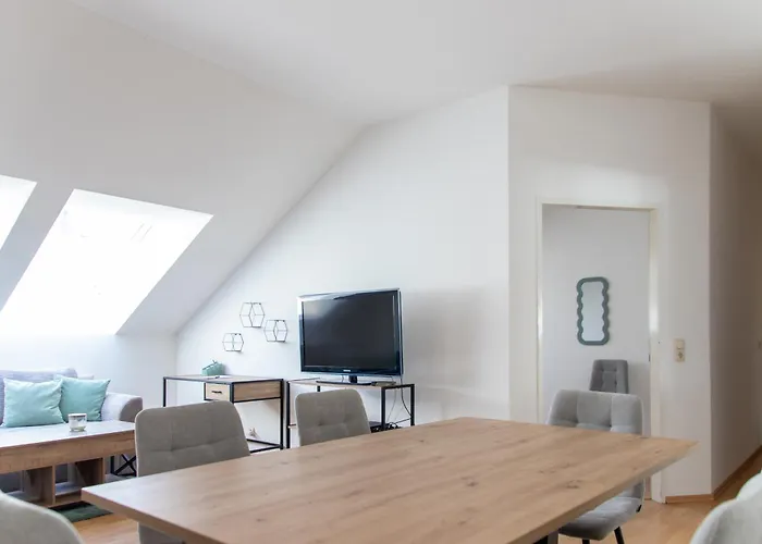 Schoene Mit Parkplatz Im Zentrum Von Apartment