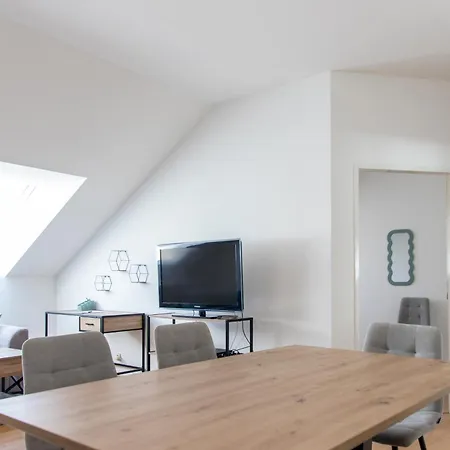 Schoene Mit Parkplatz Im Zentrum Von Appartement