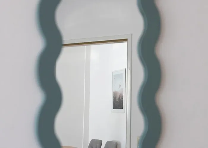 Schoene Mit Parkplatz Im Zentrum Von Linz