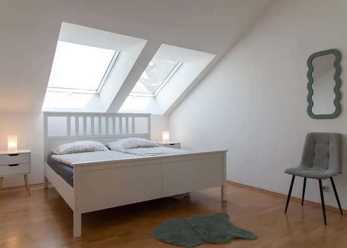 Schoene Mit Parkplatz Im Zentrum Von Appartement *