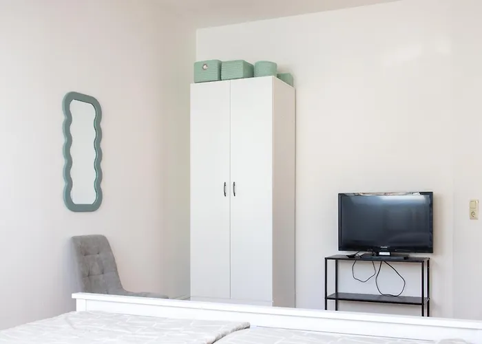 Schoene Mit Parkplatz Im Zentrum Von * Linz